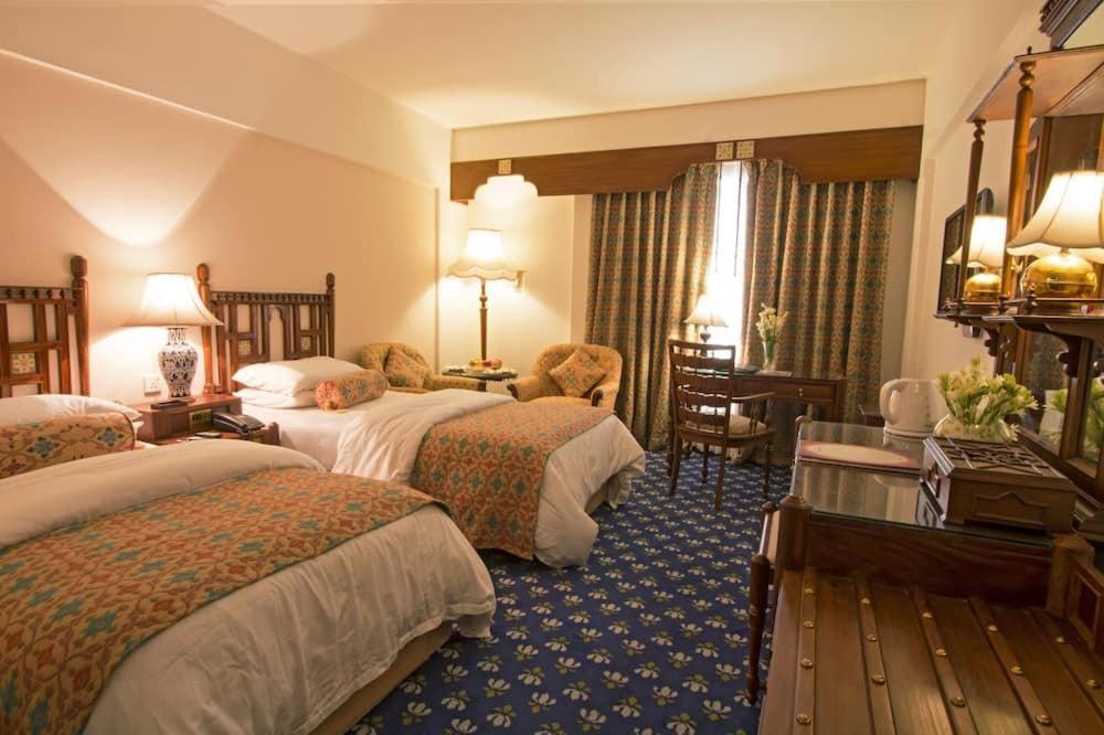 Faisalabad Serena Hotel Екстериор снимка