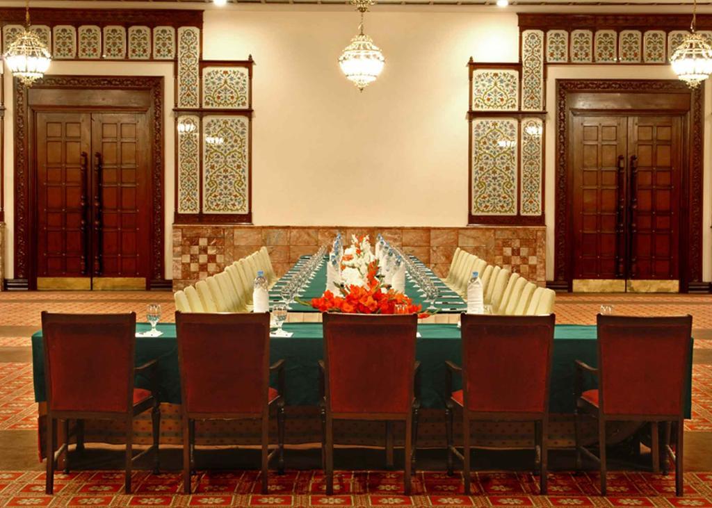 Faisalabad Serena Hotel Екстериор снимка
