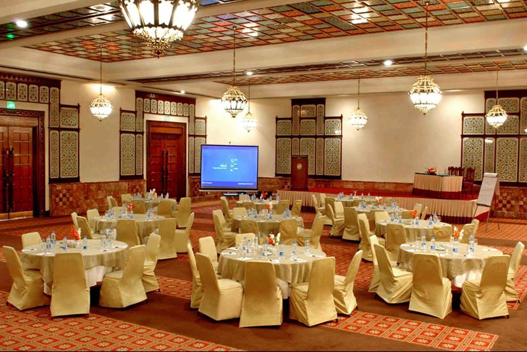 Faisalabad Serena Hotel Екстериор снимка