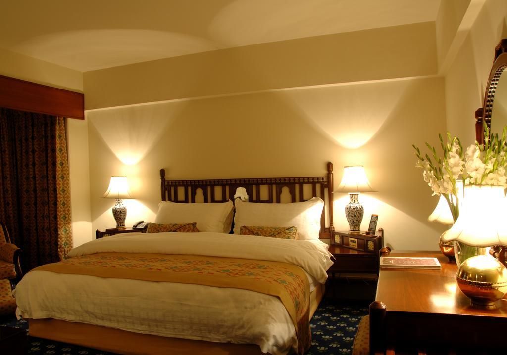 Faisalabad Serena Hotel Екстериор снимка