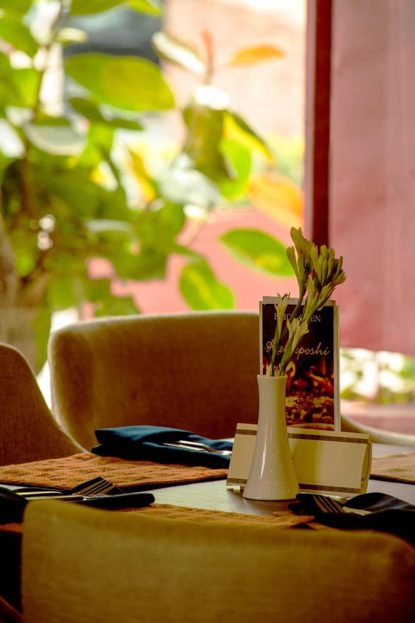 Faisalabad Serena Hotel Екстериор снимка